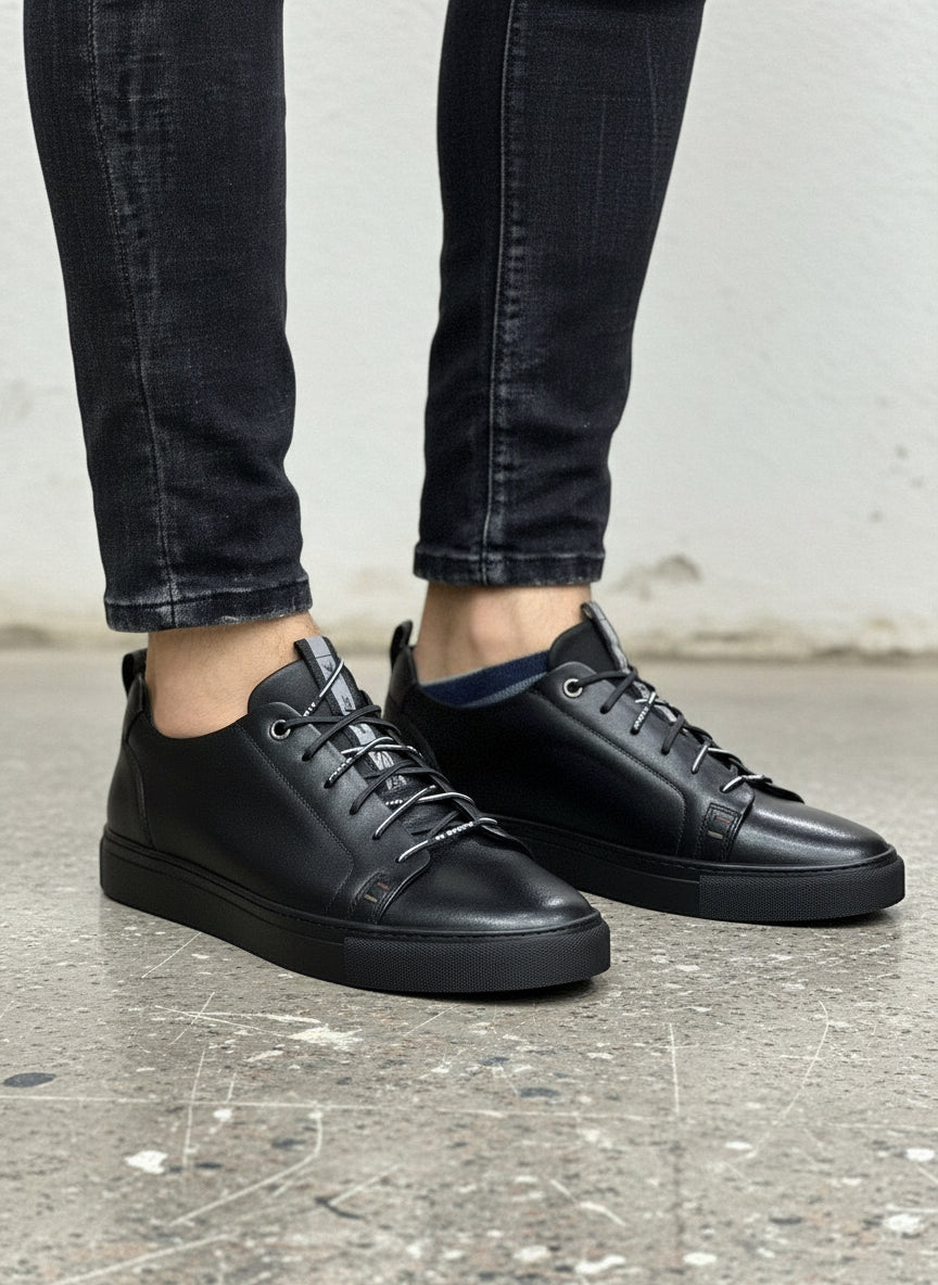 Men's Black Leather Low-Profile Sneakers