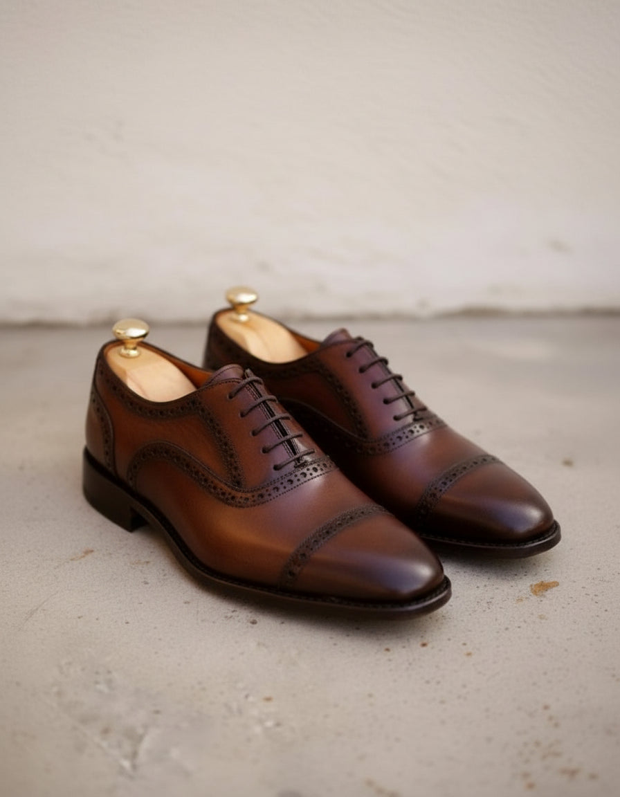 Handcrafted Men's Brown Leather Brogue Shoes