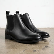 Men's Black Plain-Toe Leather Chelsea Boots — Easley