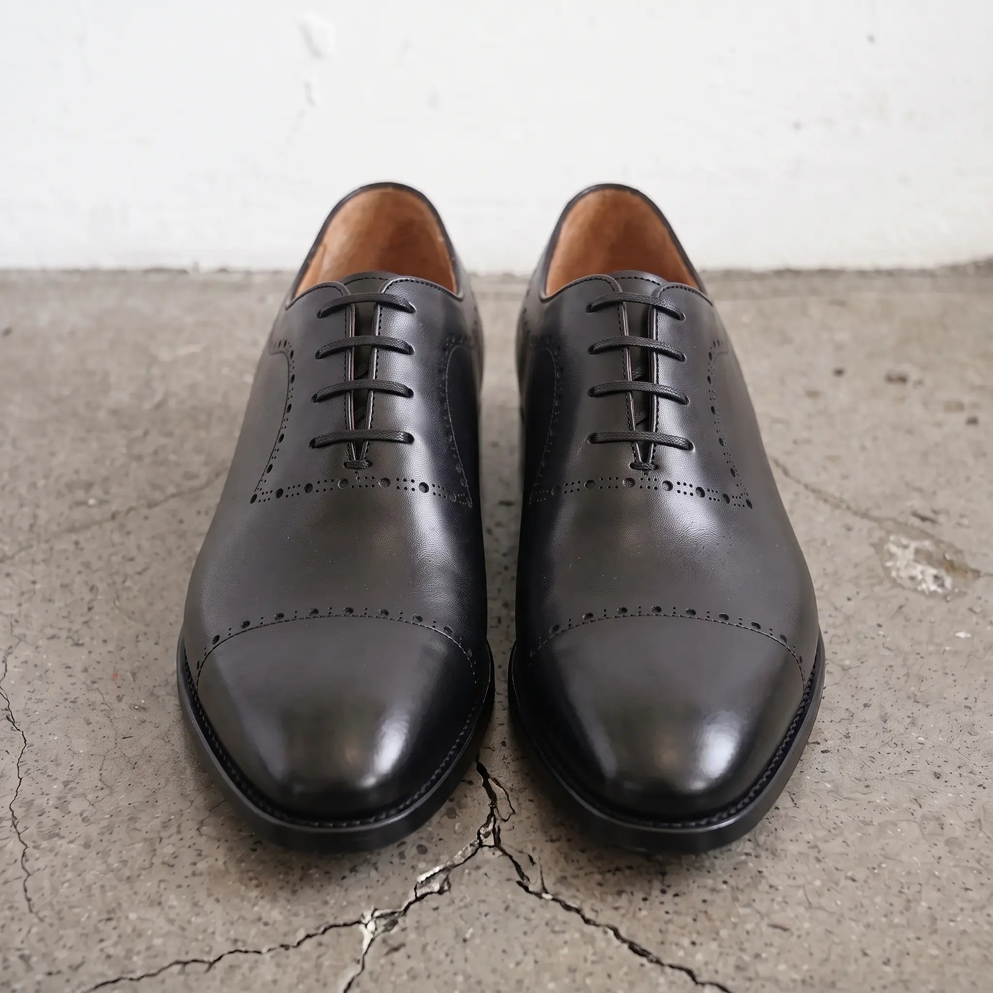 Men's Black Cap-Toe Leather Oxfords — Churwell