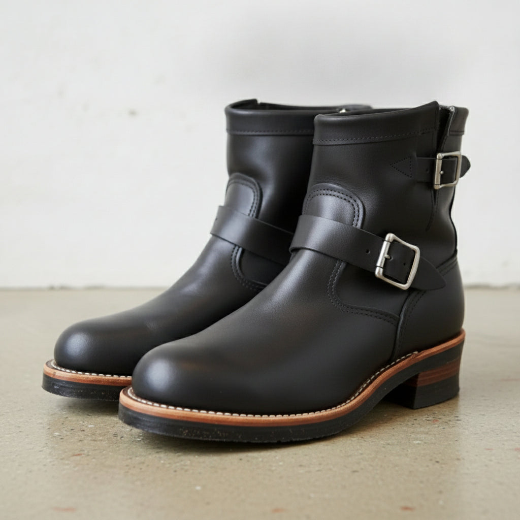 Men's Black Plain-Toe Leather Biker Boots — Chinley