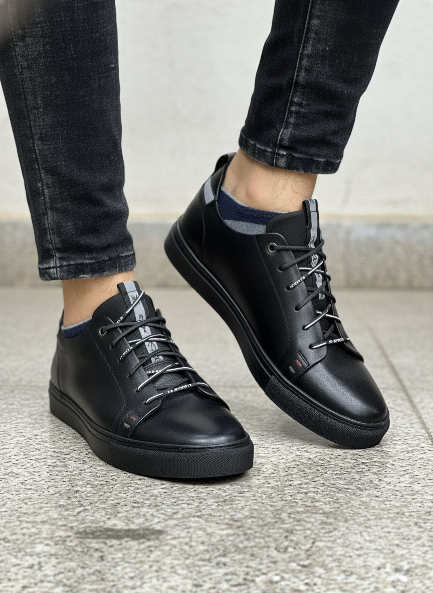 Men's Black Leather Low-Profile Sneakers