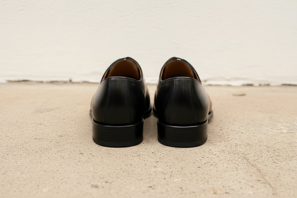 Handcrafted Men's Black Leather Oxford Shoes