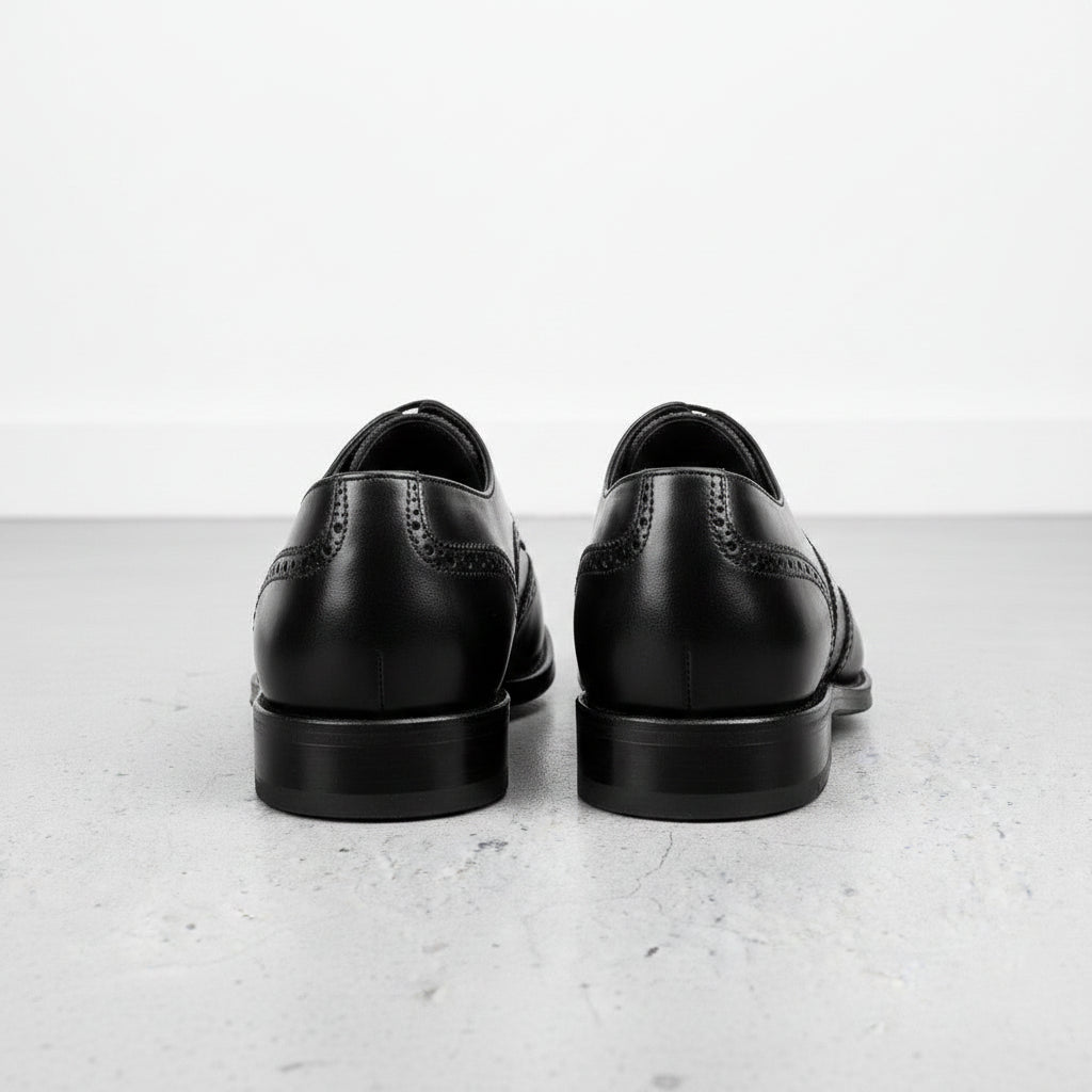 Handcrafted Men's Wingtip Brogue Formal Shoes in Black Leather