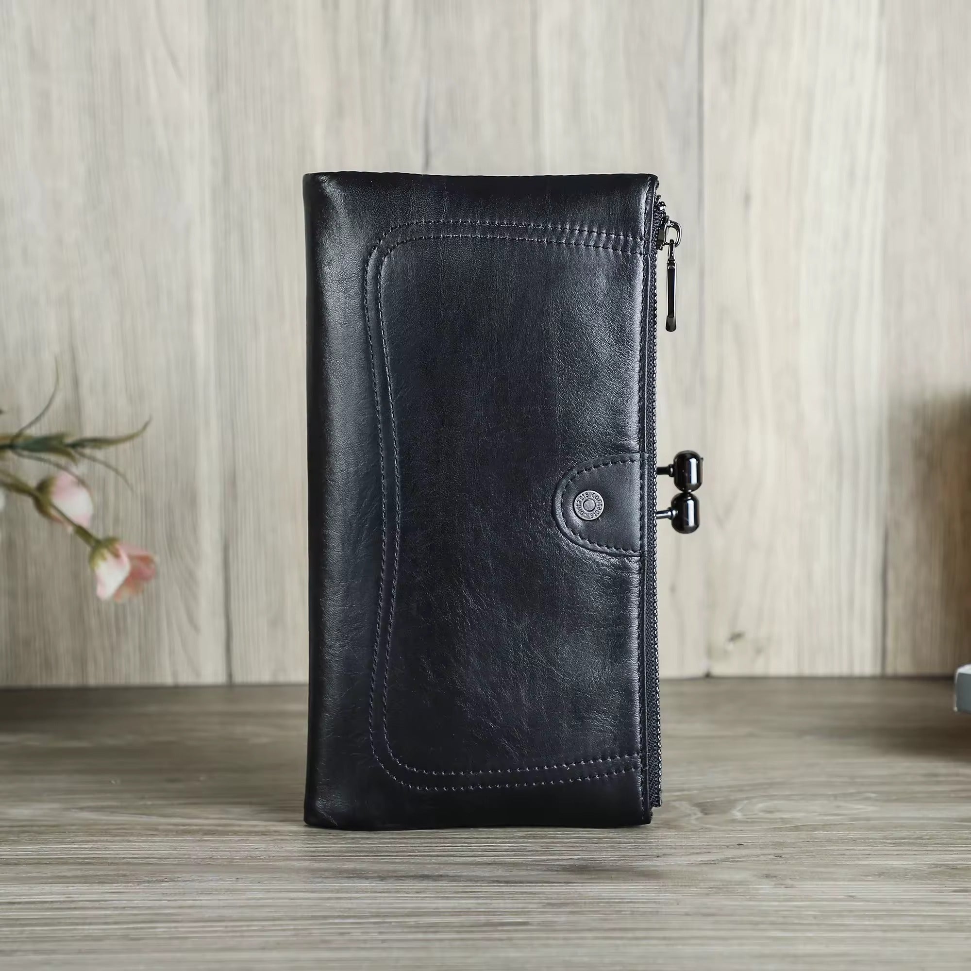 Women's RFID Blocking Leather Clutch Wallet For Everyday Use