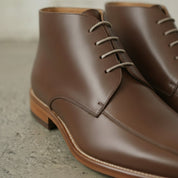 Men's Brown Apron-Toe Leather Chukka Boots