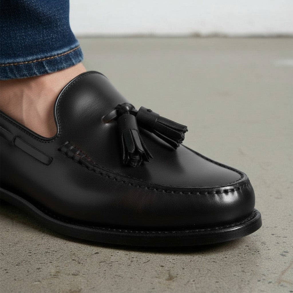 Men's Black Apron-Toe Leather Tassel Loafers