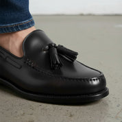 Men's Black Apron-Toe Leather Tassel Loafers