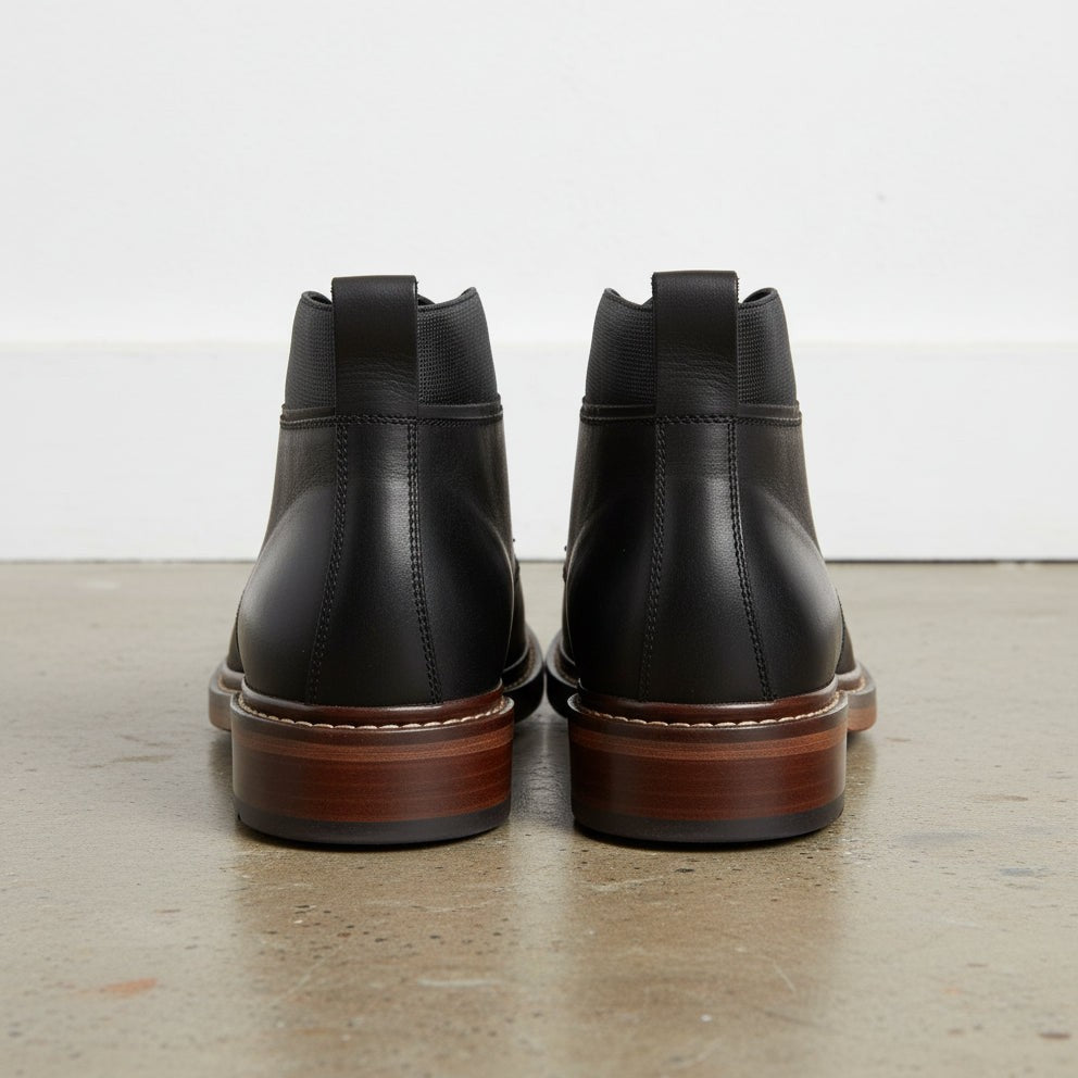 Men's Black Plain-Toe Leather Chukka Boots