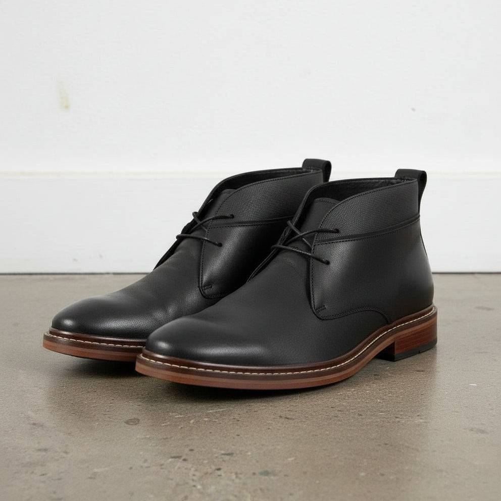Men's Black Plain-Toe Leather Chukka Boots