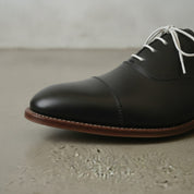 Men's Black Cap-Toe Leather Oxfords — Bromley