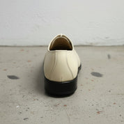 Men's Cream White Plain-Toe Medallion Leather Oxfords — Sarsfield