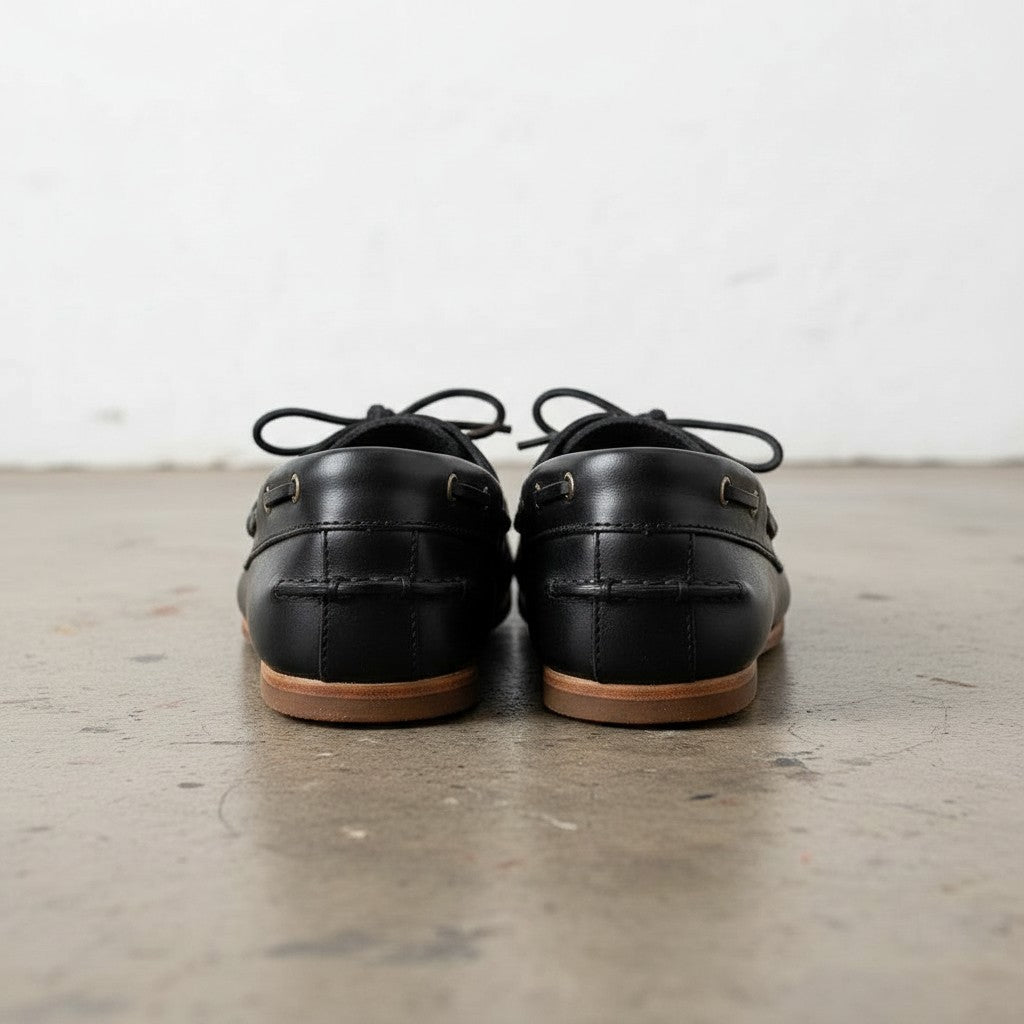 Men's Black Apron-Toe Leather Boat Shoes — Urquhart
