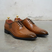 Men's Cognac Crocodile-Embossed Leather Oxfords — Wroxton
