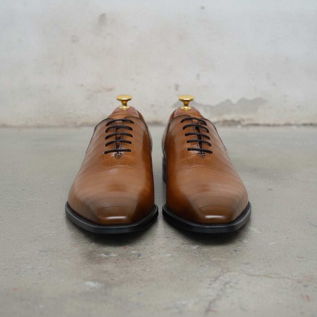 Men's Cognac Crocodile-Embossed Leather Oxfords — Wroxton