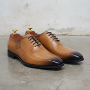 Men's Tan and Dark Brown Plain-Toe Crocodile-Embossed Leather Oxfords — Wroxton