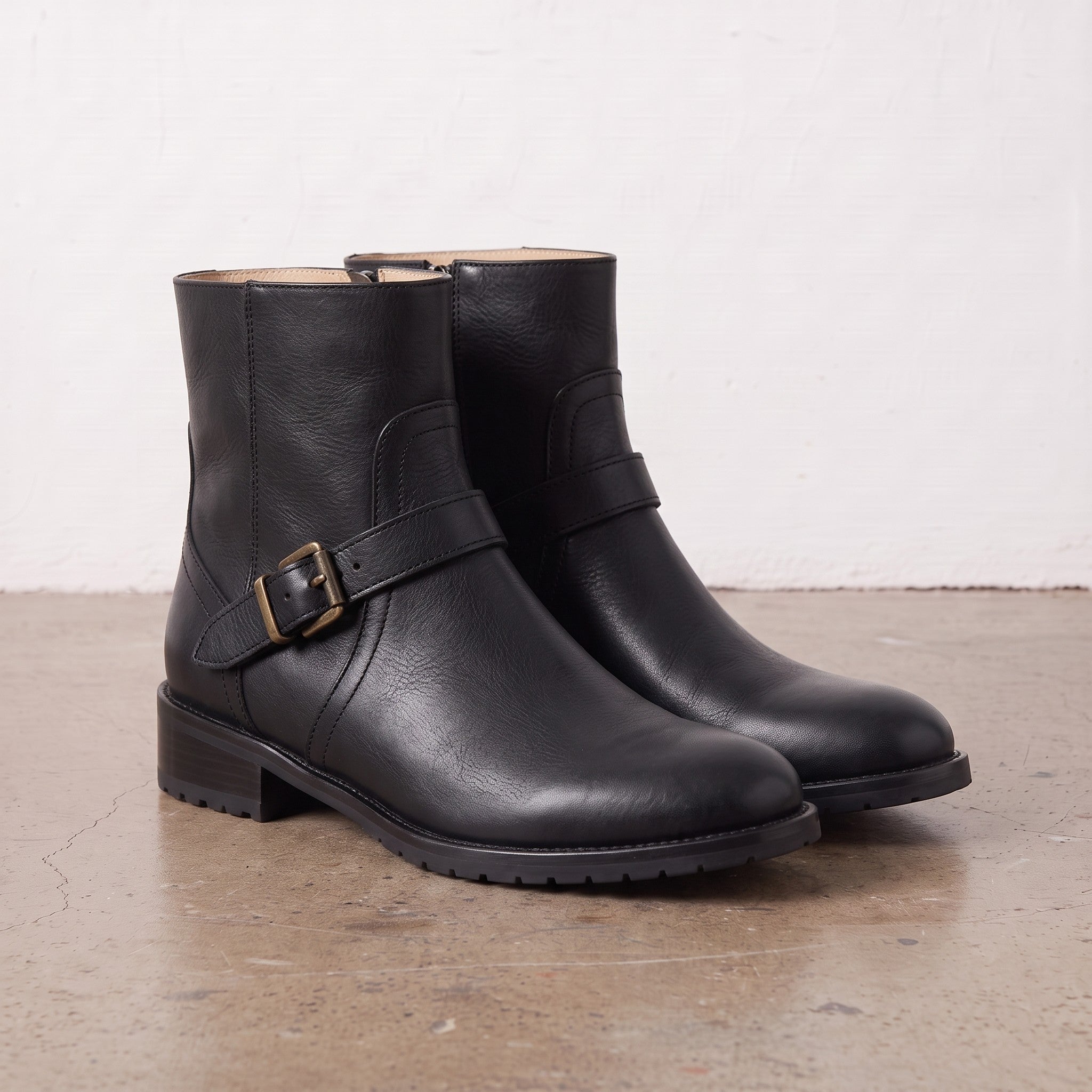 Women's Black Plain-Toe Leather Jodhpur Boots — Kibworth
