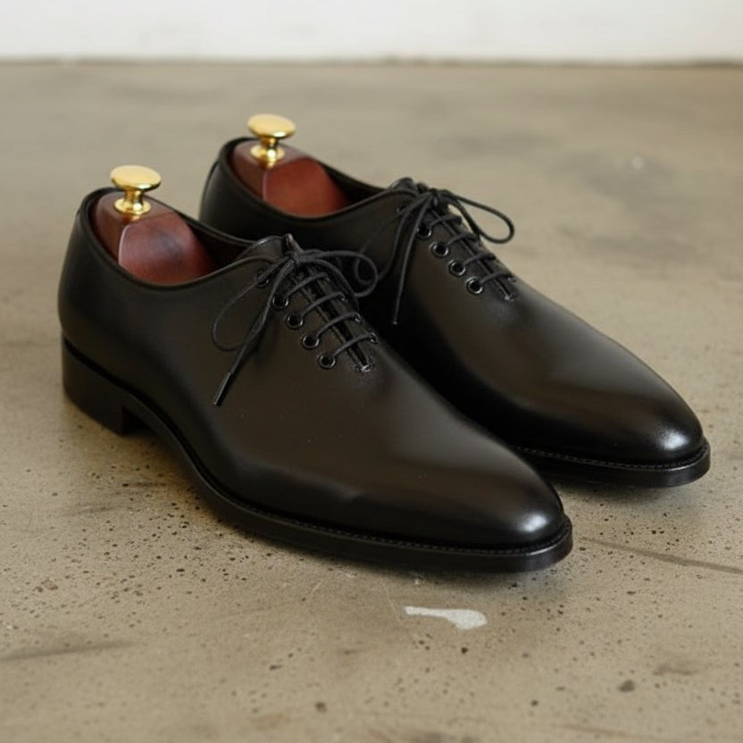 Men's Black Plain-Toe Leather Oxfords — Edenton
