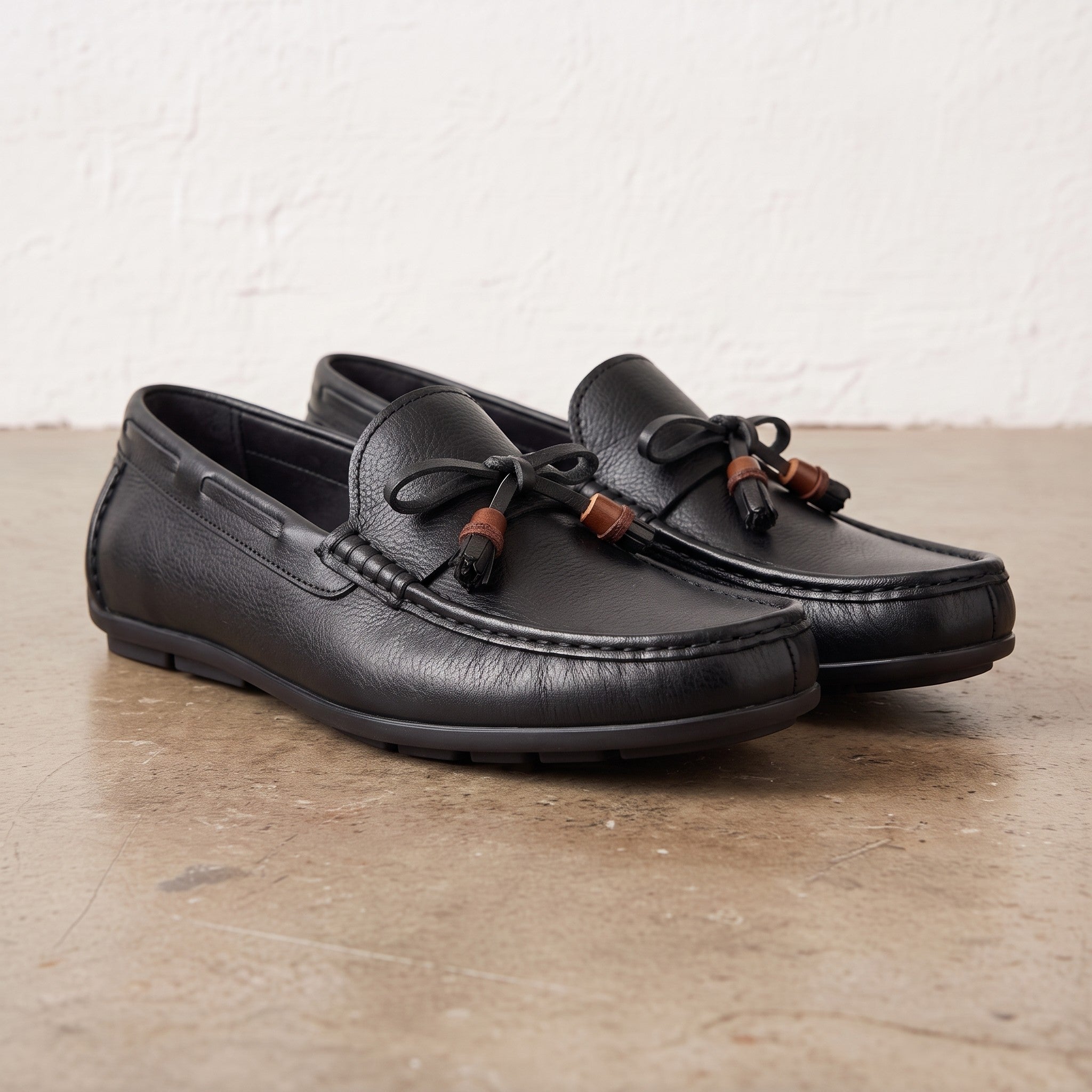 Men's Black Apron-Toe Leather Tassel Loafers — Birtley
