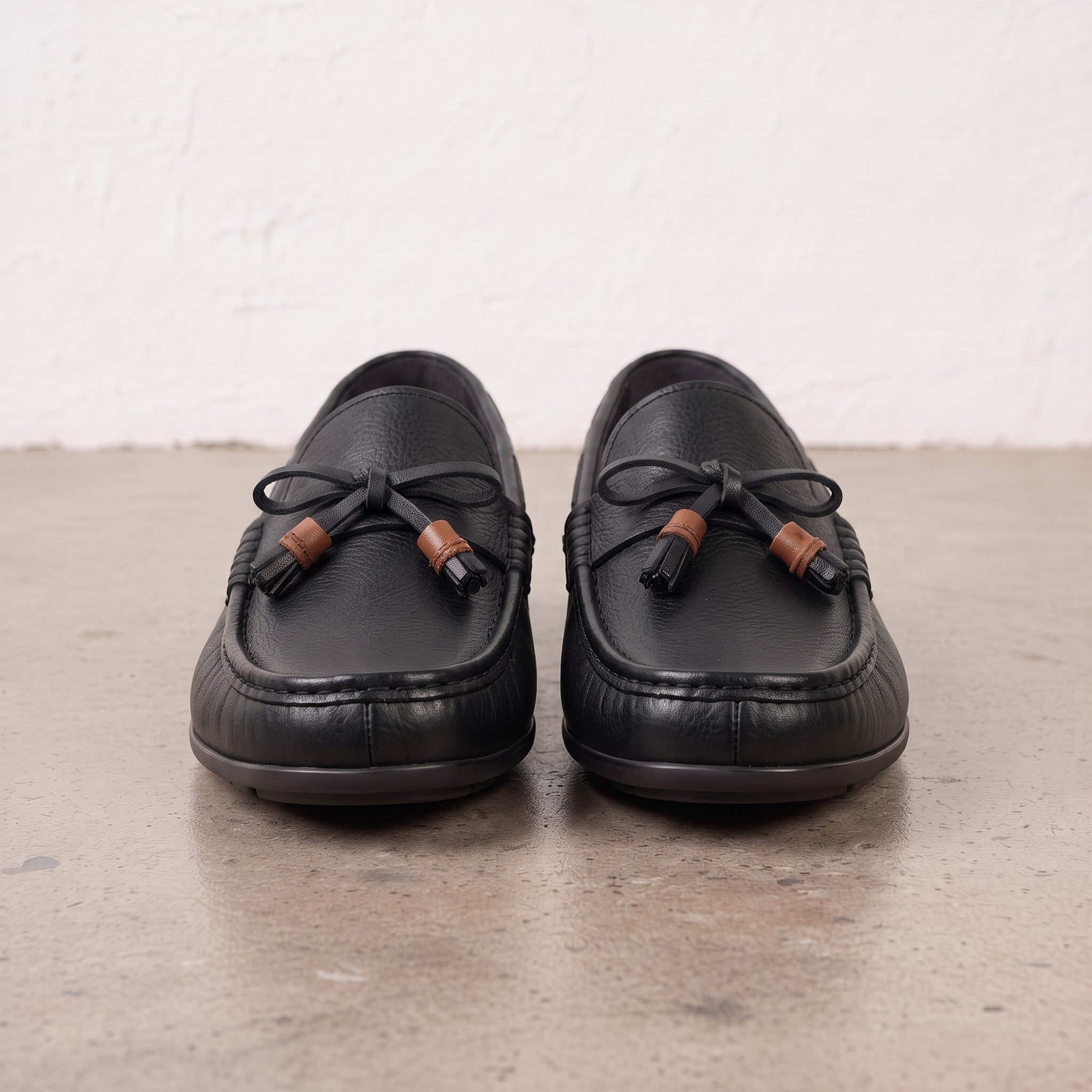Men's Black Apron-Toe Leather Tassel Loafers — Birtley
