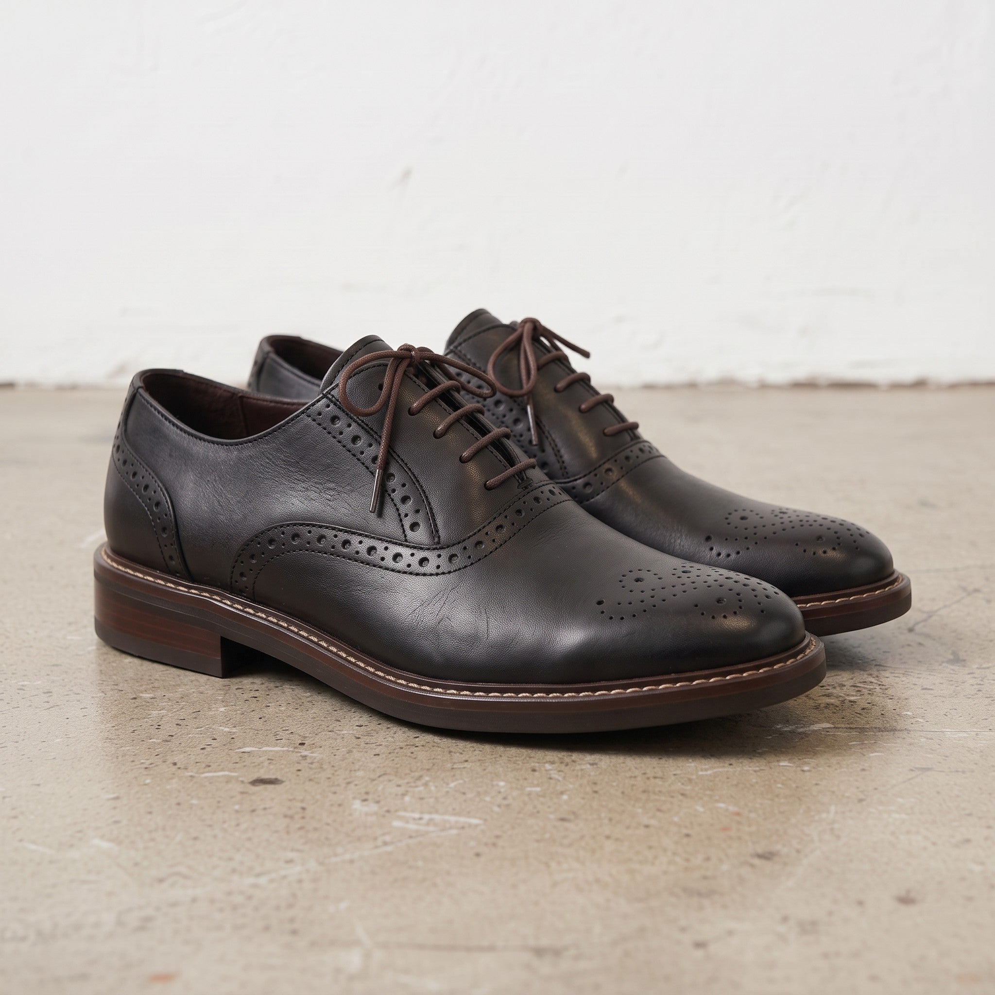 Men's Black Wingtip Leather Brogues — Keating