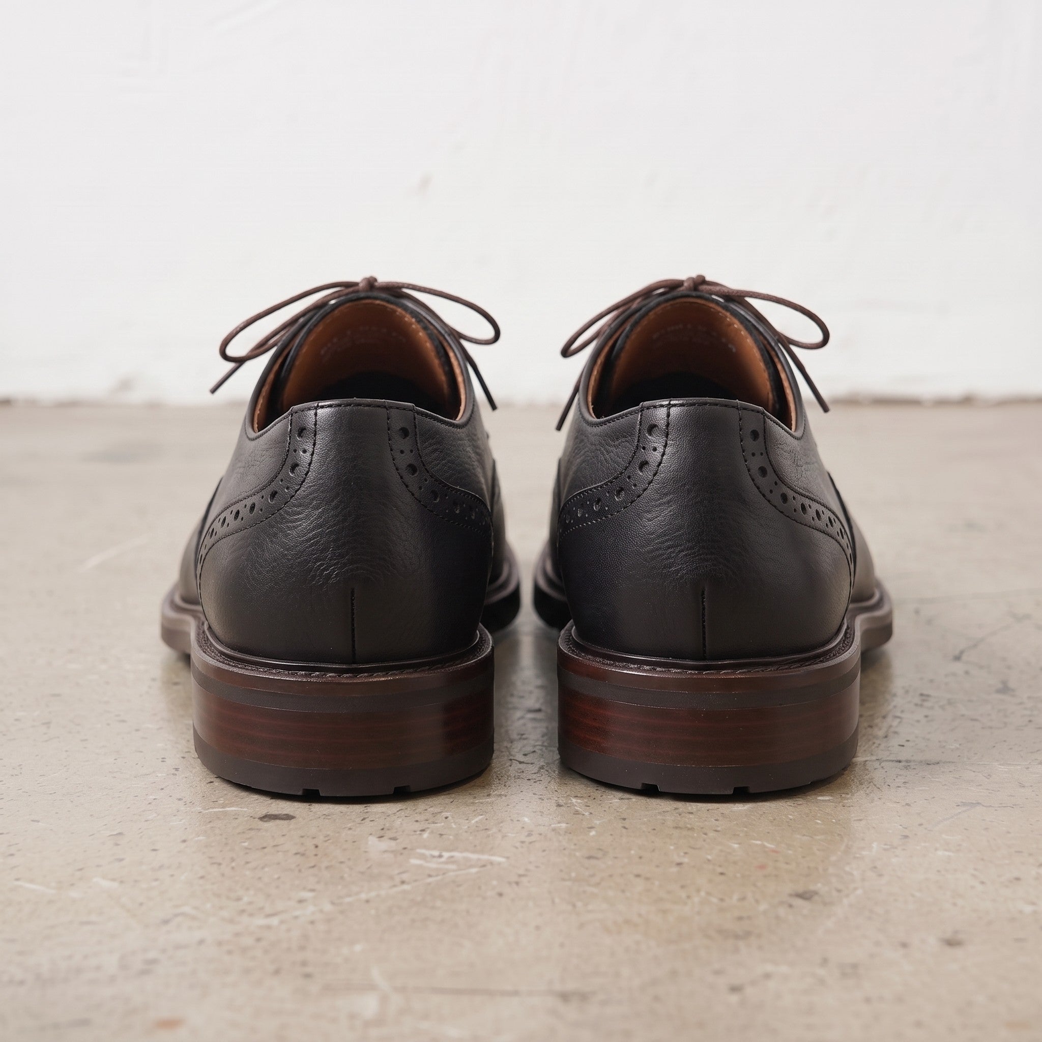 Men's Black Wingtip Leather Brogues — Keating