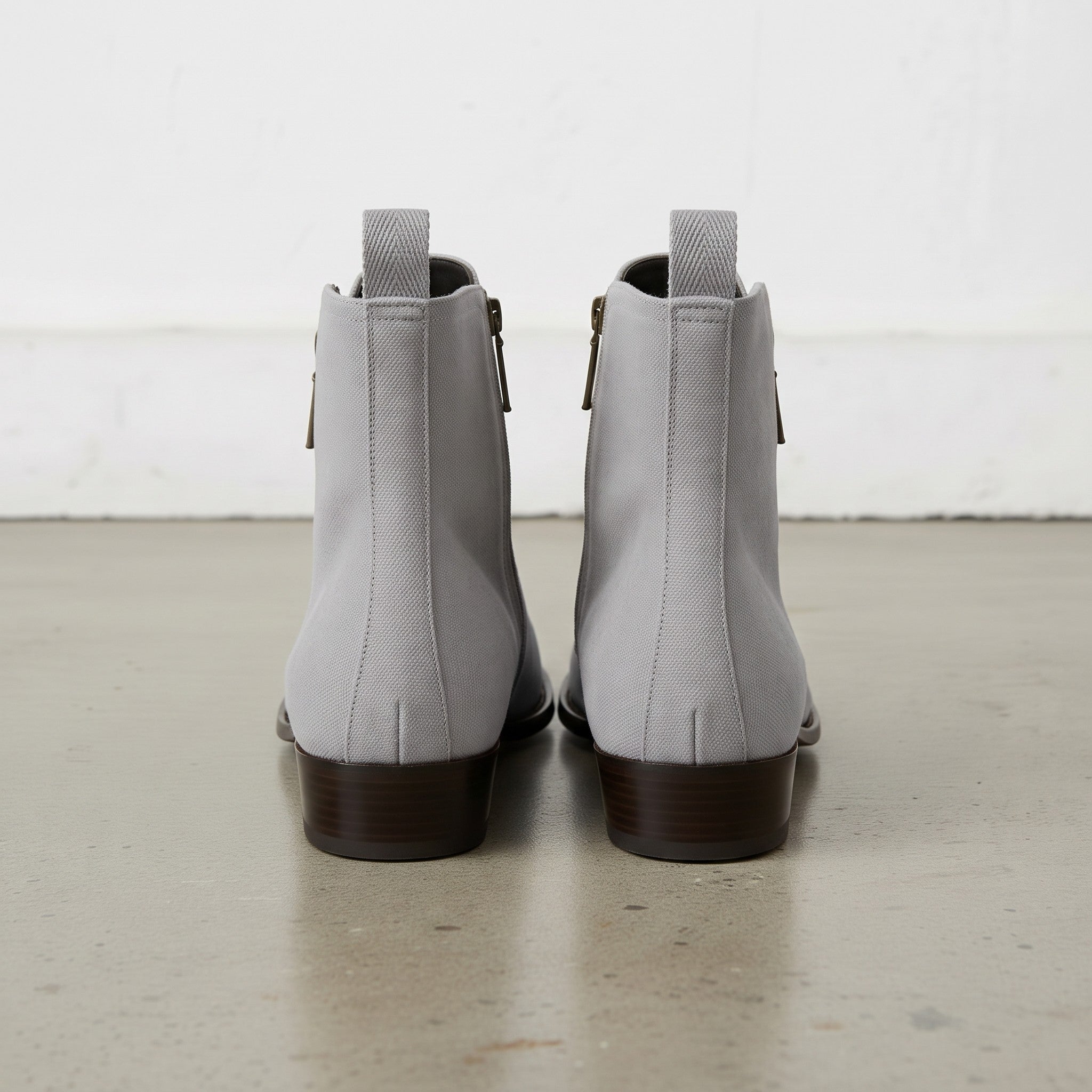 Men's Light Gray Plain-Toe Suede Ankle Boots — Dilloway