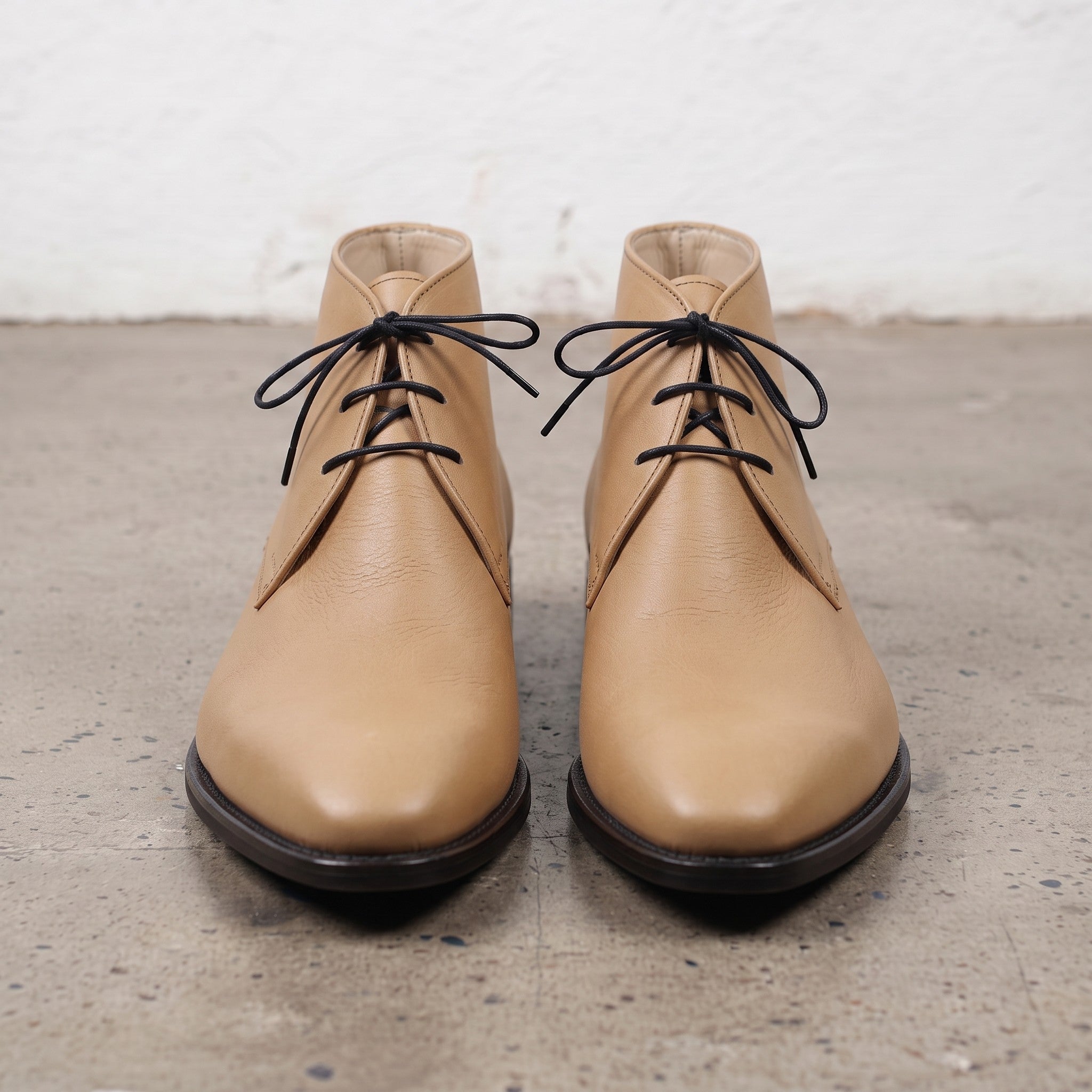 Men's Tan Plain-Toe Leather Chukka Boots — Hornsey