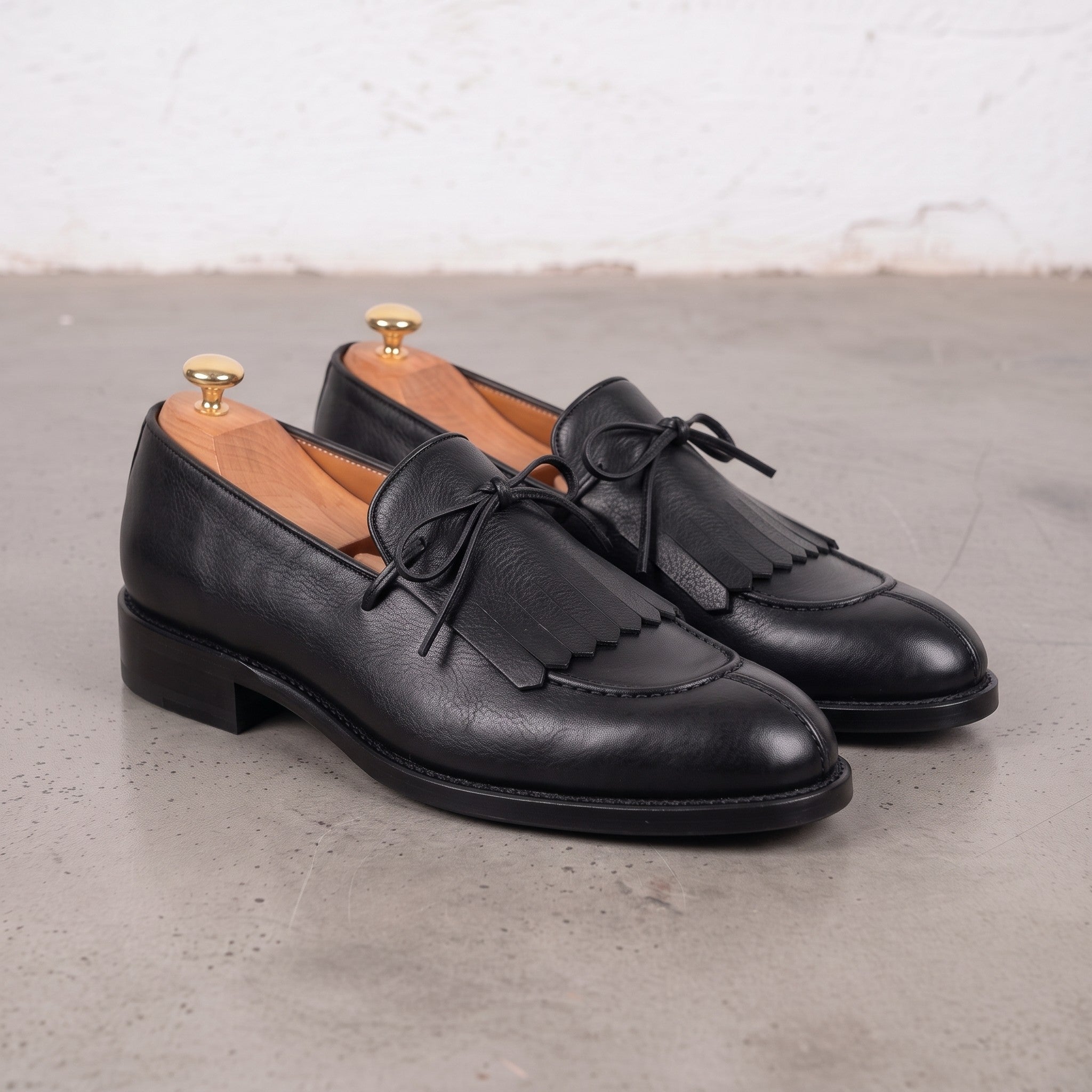Men's Black Fringe Apron-Toe Leather Loafers — Braydon