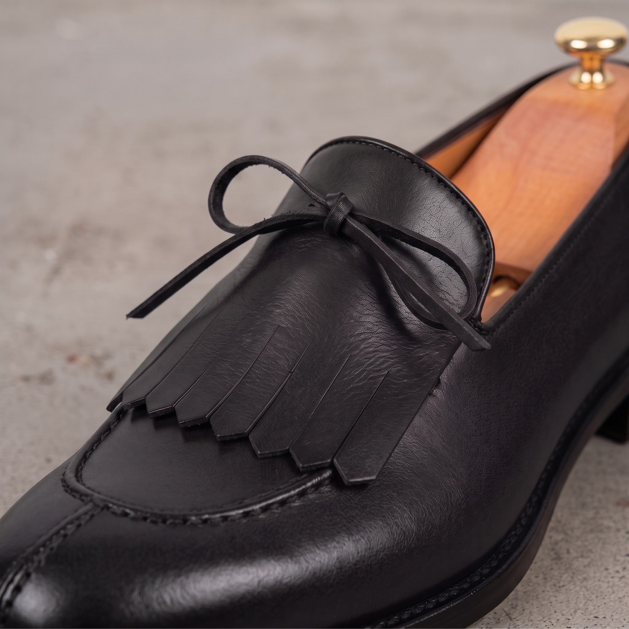Men's Black Fringe Apron-Toe Leather Loafers — Braydon