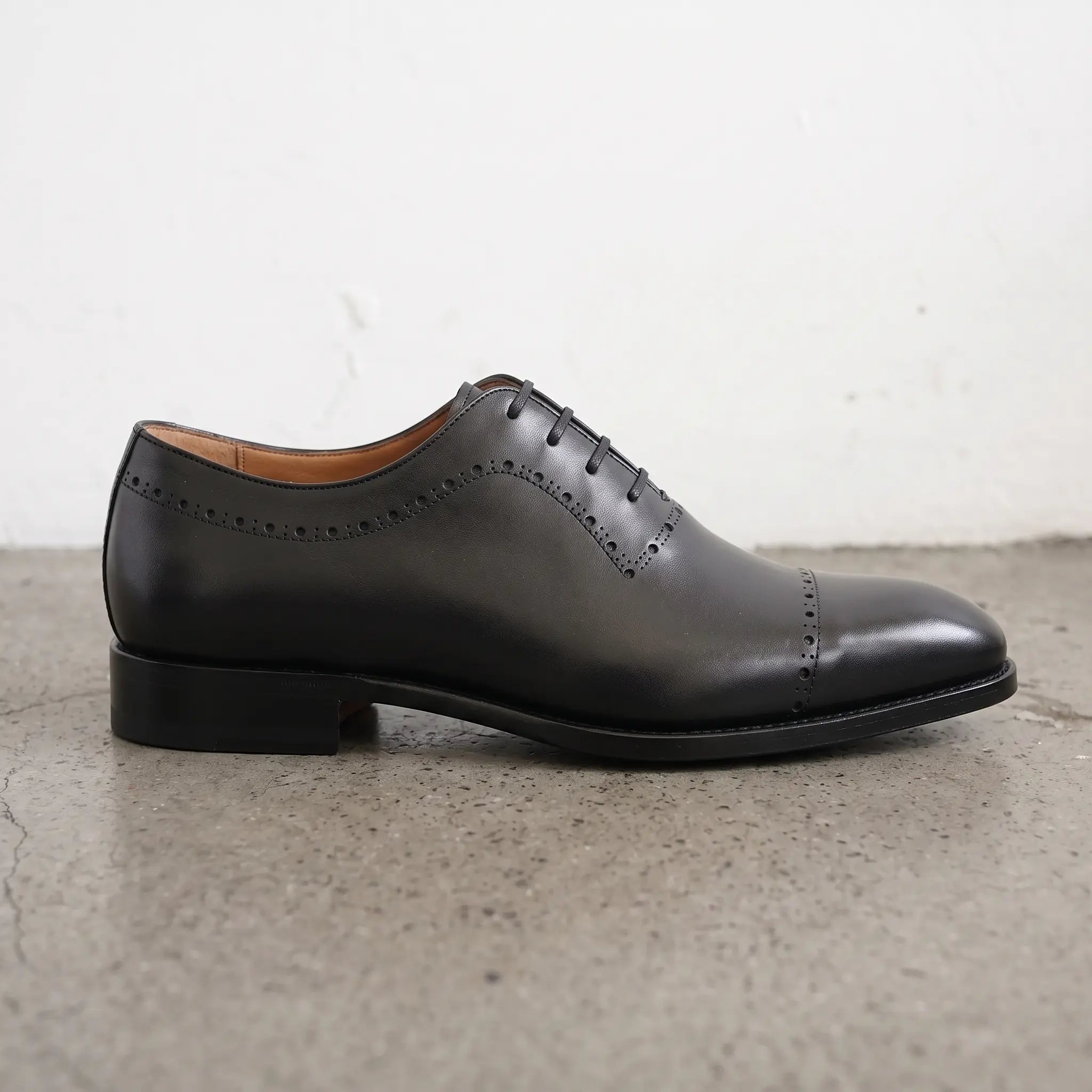 Men's Black Cap-Toe Leather Oxfords — Churwell