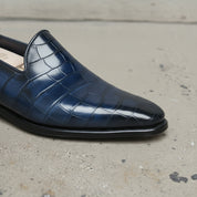 Men's Deep Burnished Navy Blue Alligator-Embossed Leather Venetian Loafers — Abbotsley