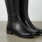 detail-view-showing-texture - Women's Handmade Black Knee-High Leather Classic Riding Boots