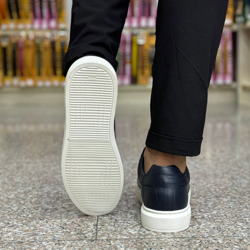 Men's Leather Navy Plain-Toe Sneaker