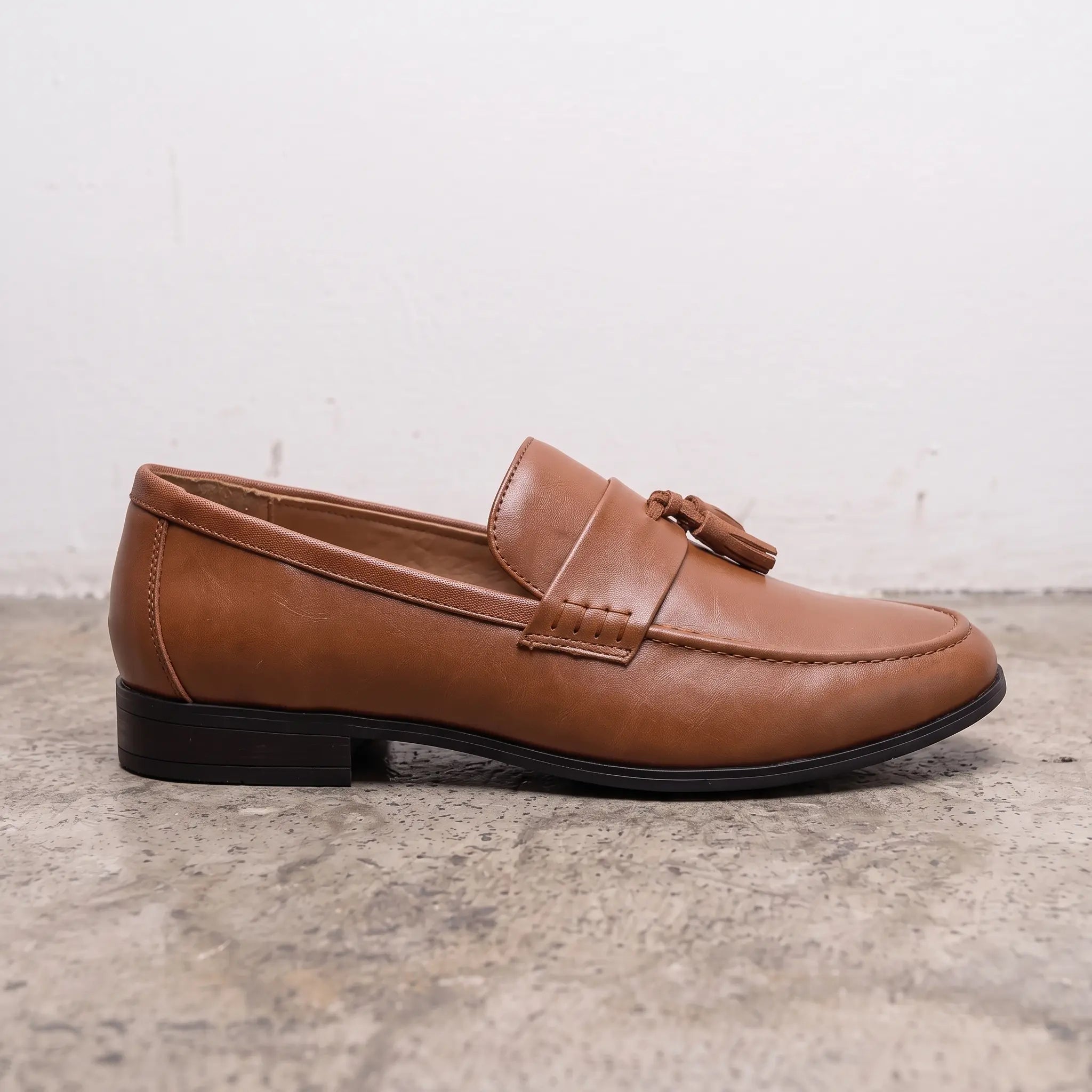 Men's Brown Apron-Toe Leather Penny Loafers — Ockham