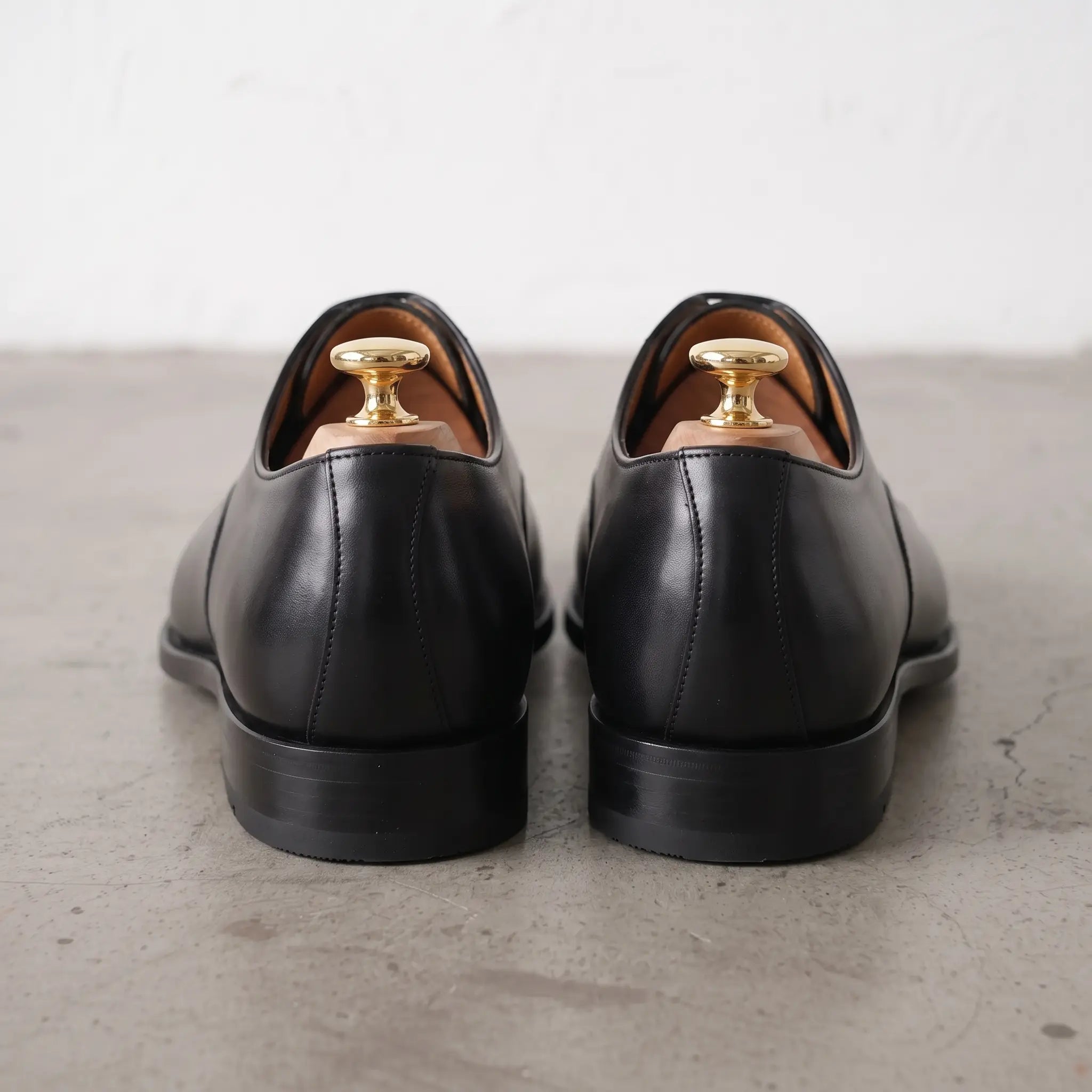Men's Black Cap-Toe Leather Oxfords — Enright