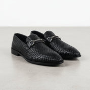 angle-view-showing-depth of product