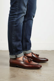 model-wearing-casual-side-view of product