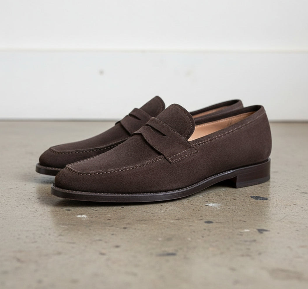 angle-view-showing-depth of product