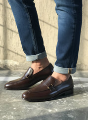 model-wearing-casual-side-view of product