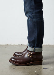 model-wearing-casual-side-view of product