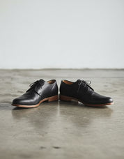 Handmade Men Tan Black Chukka boots, casual Leather ankle Chukka boots - angle-view-showing-depth