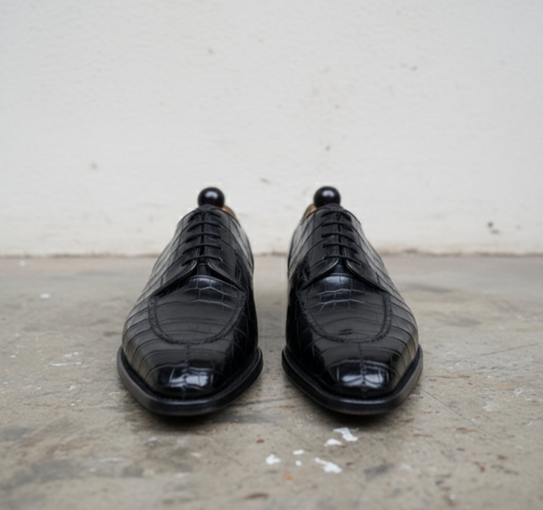 Handmade Mens Black Alligator shoes, Men crocodile embossed dress shoes - front-view