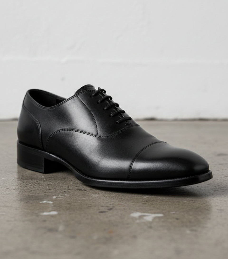Handmade Mens Black lace up dress shoes, Men elegant leather oxfords shoes - detail-view-showing-texture