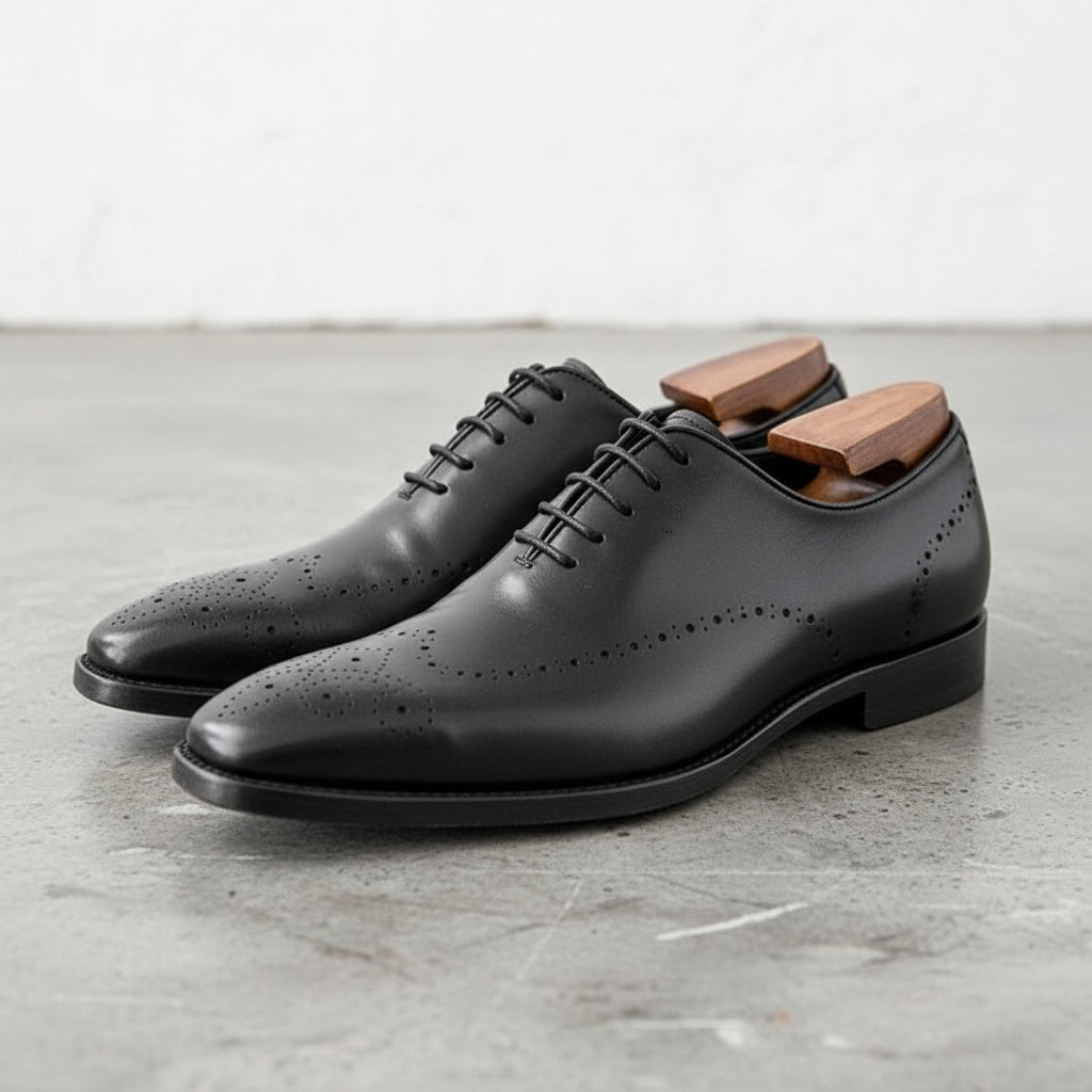Handmade Mens Black lace up dress shoes, Men elegant leather brogue shoes - detail-view-showing-texture
