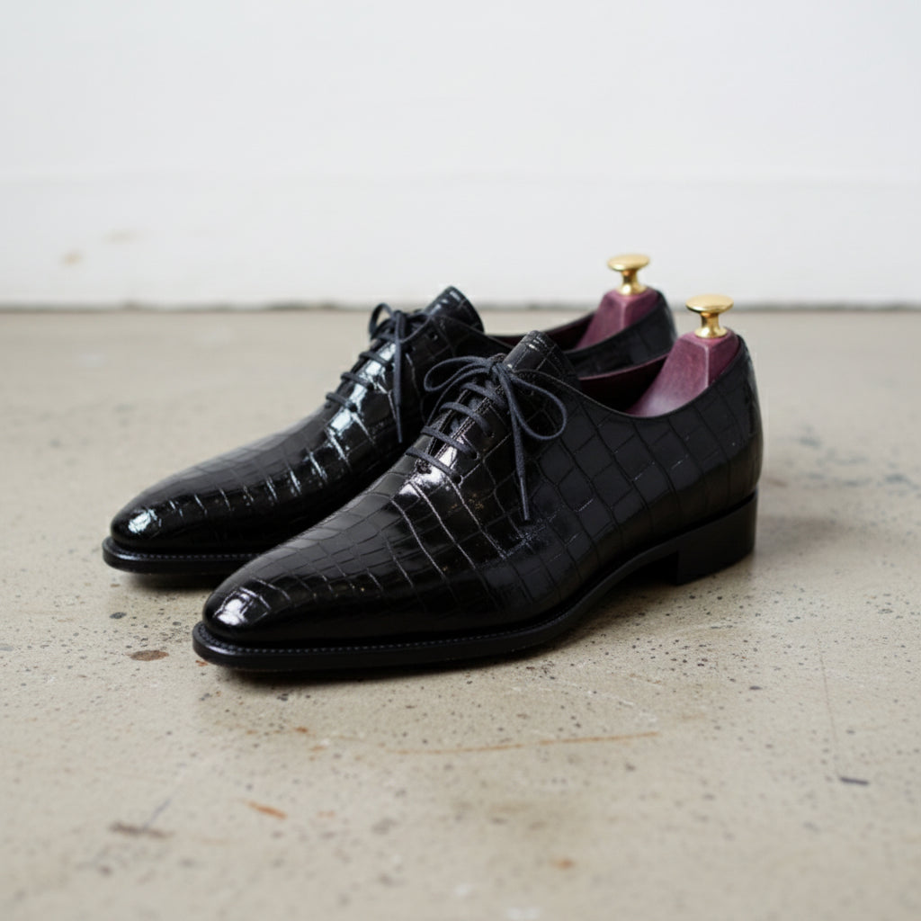 Handmade Mens Black Oxfords dress shoes, Black Crocodile Patterned shoes - 3-4-right-view