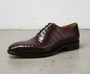 Handmade Mens Brown Alligators print dress shoes, Men brown formal shoes - detail-view-showing-texture