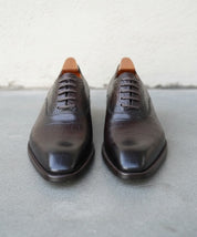 Handmade Mens brown alligators shoes, Men crocodile texture Oxford shoes - front-view