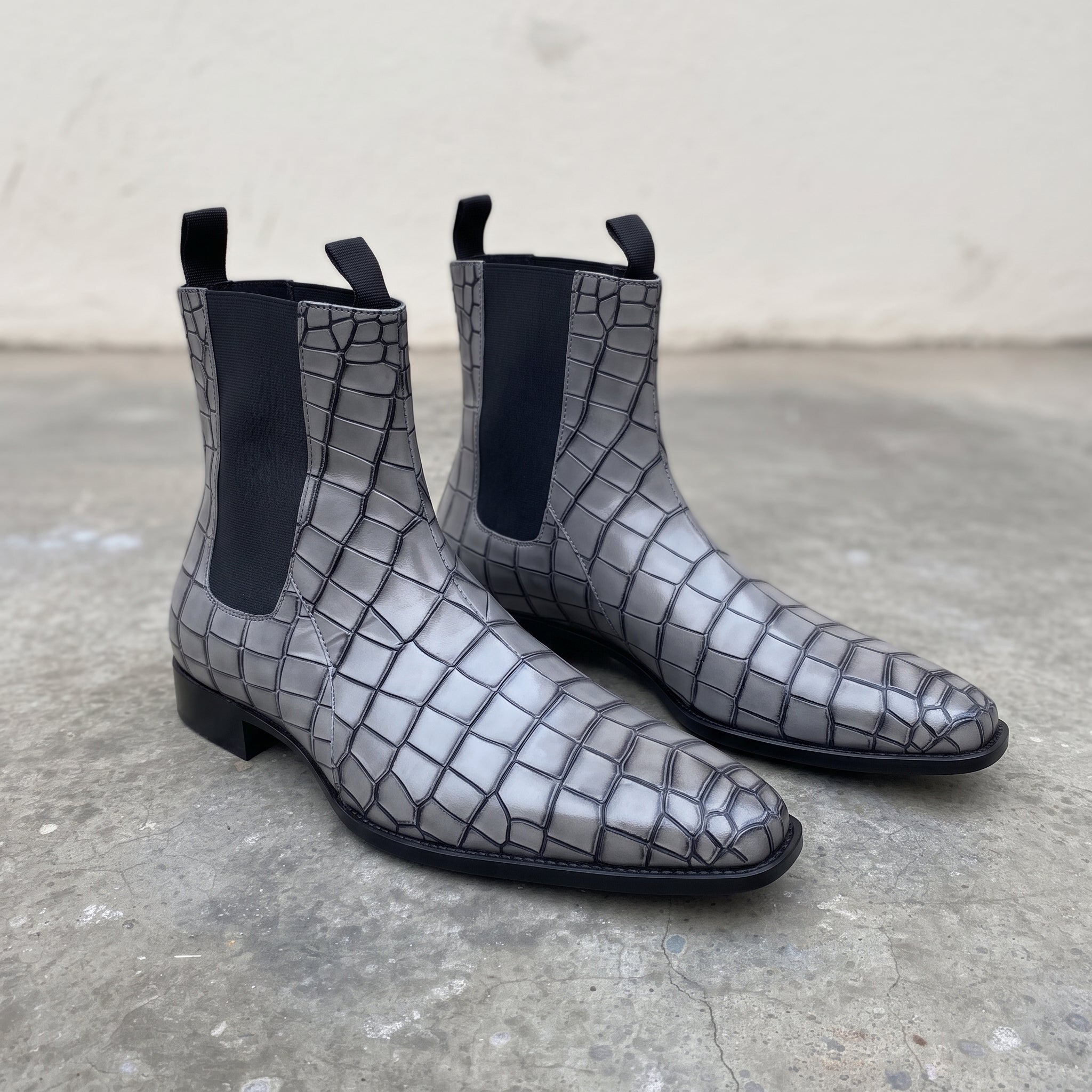 Handmade Men's Gray Crocodile Embossed Chelsea Boots — Hixon