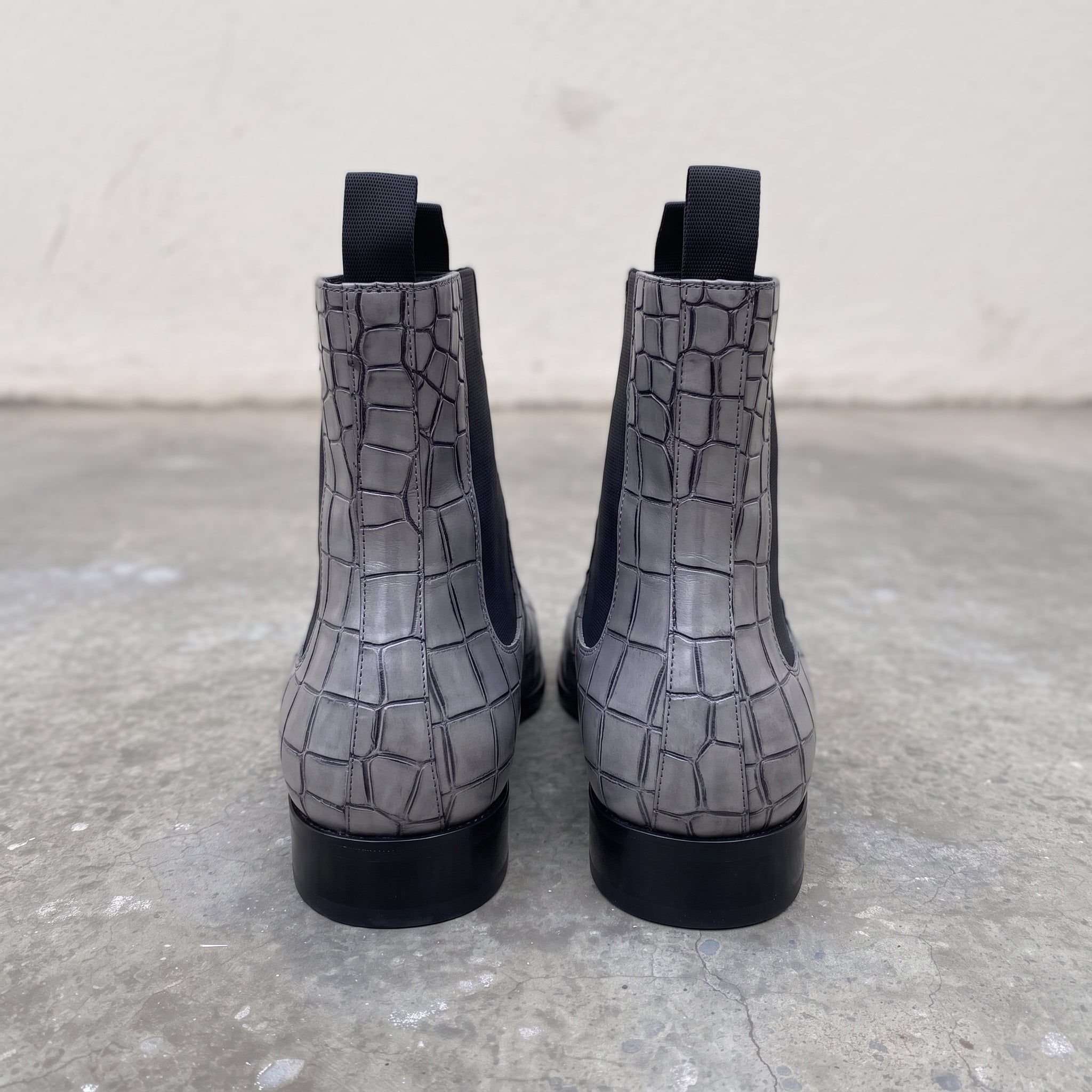 Handmade Men's Gray Crocodile Embossed Chelsea Boots — Hixon